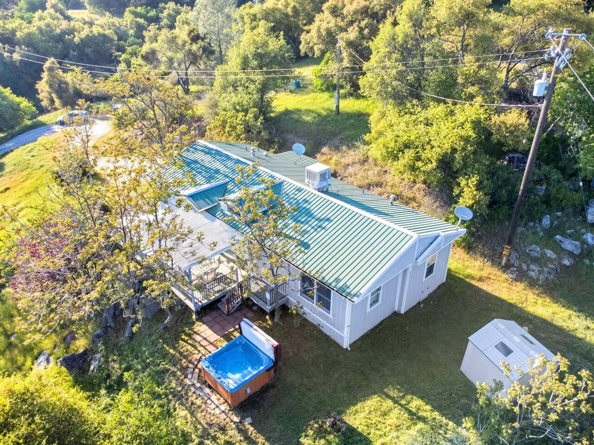 8 Acre Spa Retreat, BBQ, Patio, Views property photo 4