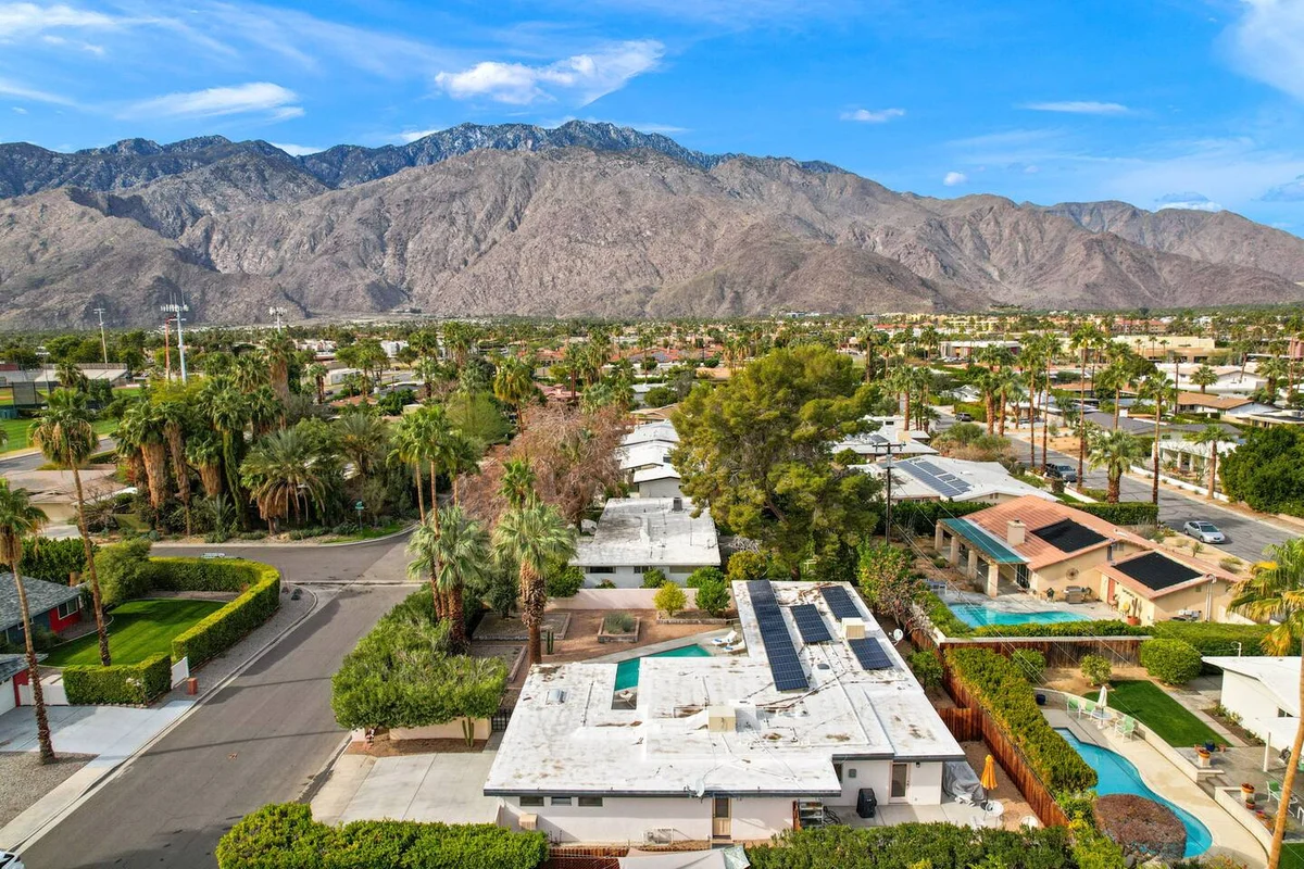 Home in Palm Springs property photo 5
