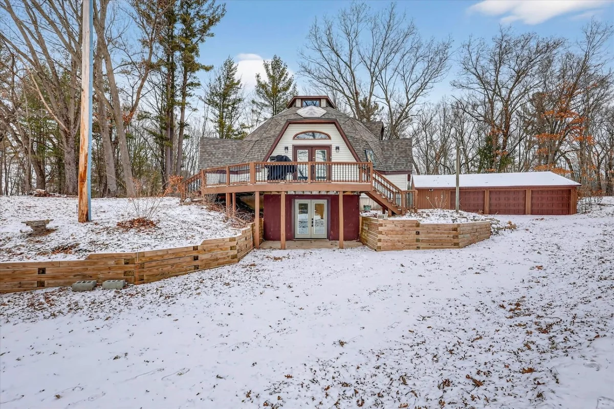 Home in Rockford property photo 5