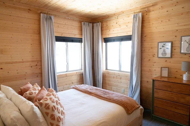 Bedroom 3 image 1