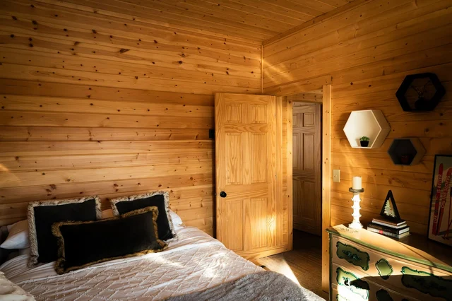 Bedroom 1 image 1