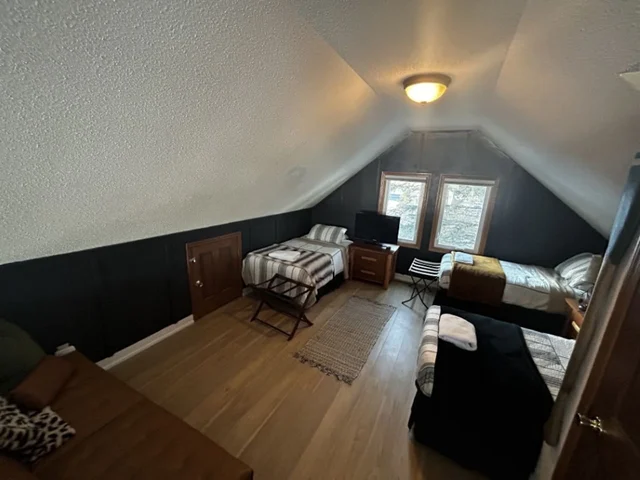 Bedroom 4 image 1