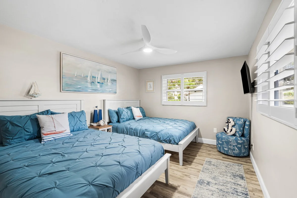 Bedroom 1 image 1