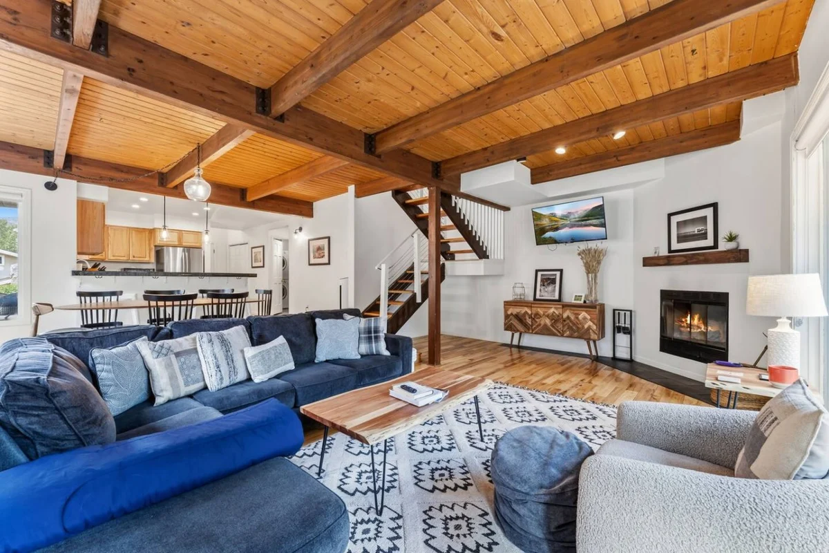 Stylish Eagle Vail Condo W/Private Hot Tub property photo 5