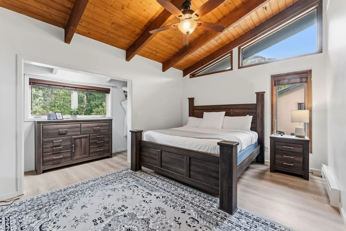 Stylish Eagle Vail Condo W/Private Hot Tub property photo 4