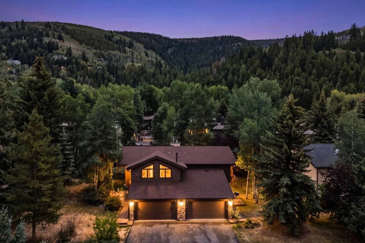 Stylish Eagle Vail Condo W/Private Hot Tub property photo 3