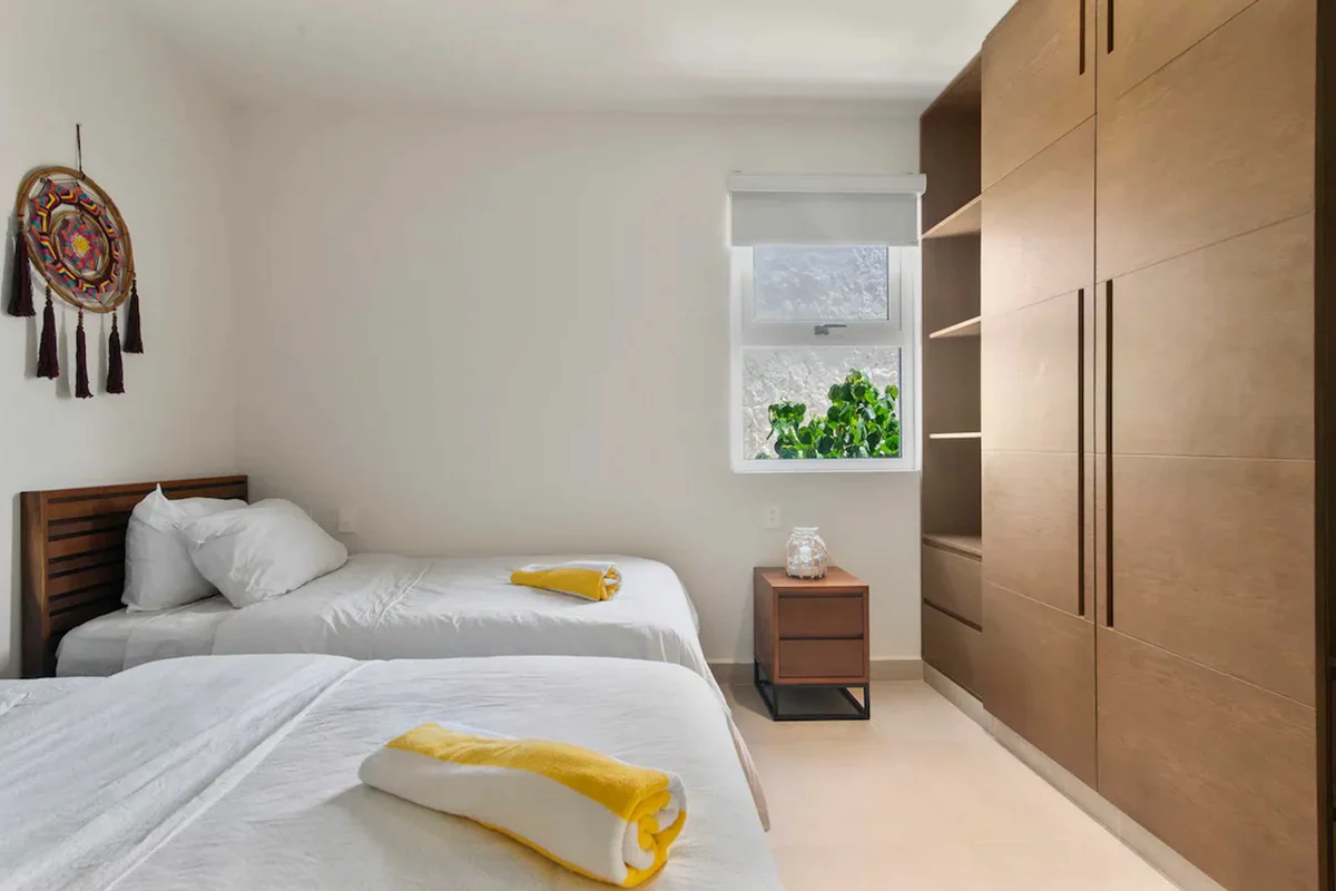 Bedroom 1 image 1