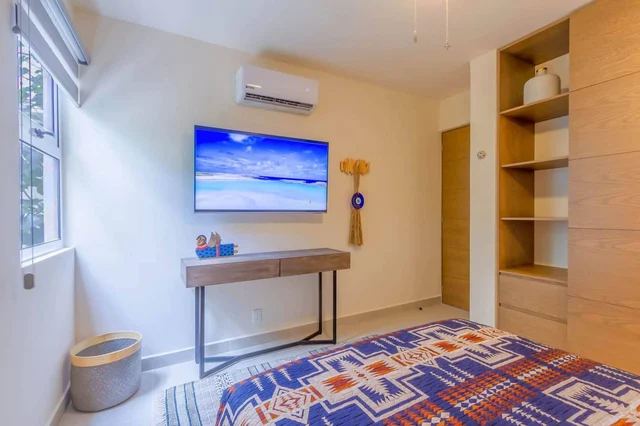 Bedroom 1 image 1