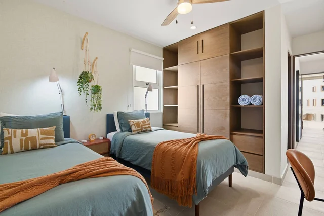 Bedroom 1 image 1
