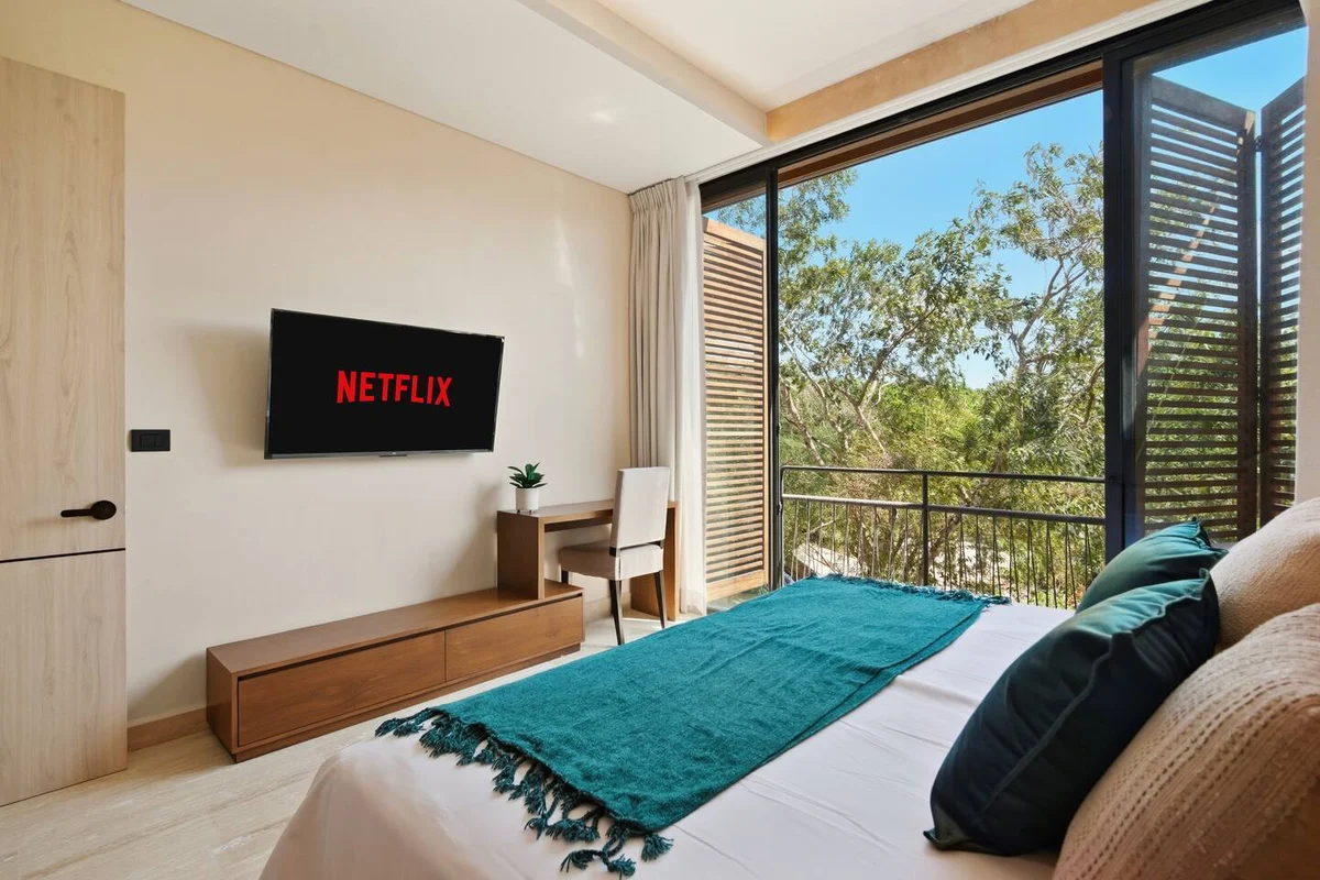 Bedroom 1 image 1