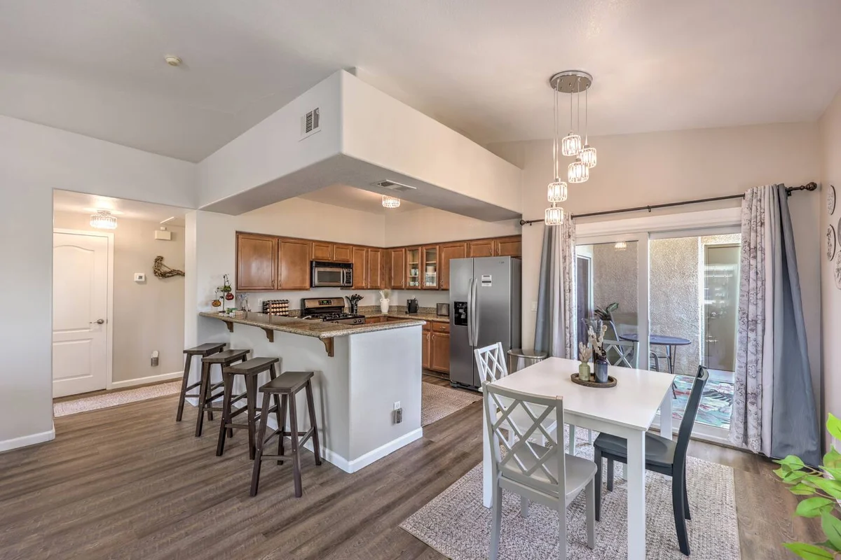 Apartment in Las Vegas property photo 3