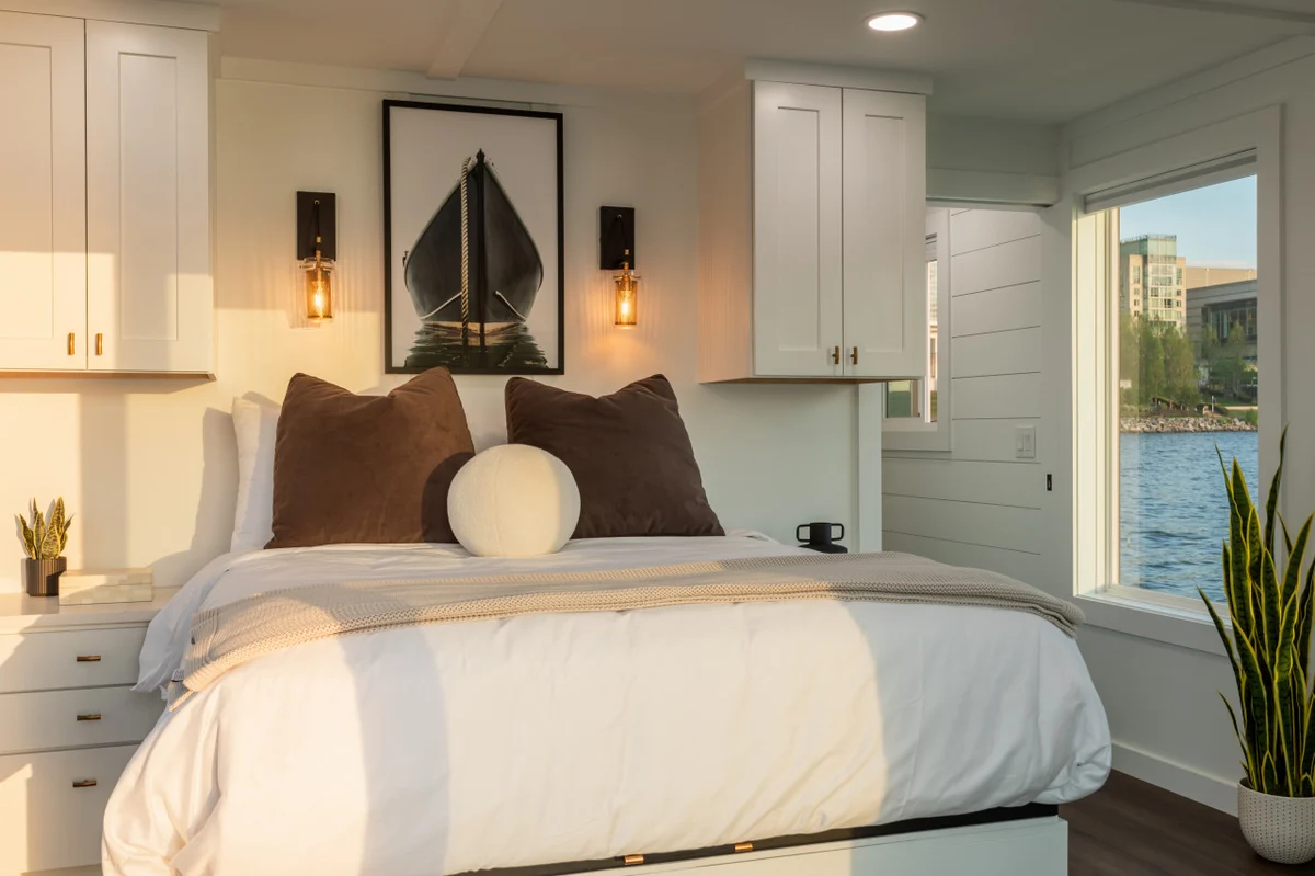 Bedroom 1 image 1