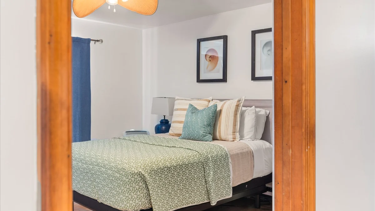 Bedroom 3 image 1