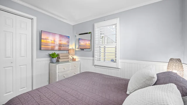 Bedroom 2 image 1