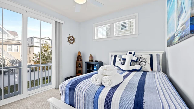 Bedroom 1 image 1