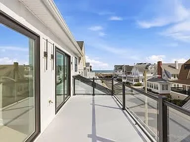 Home in Ventnor City property photo 4