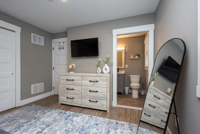 Bedroom 3 image 1