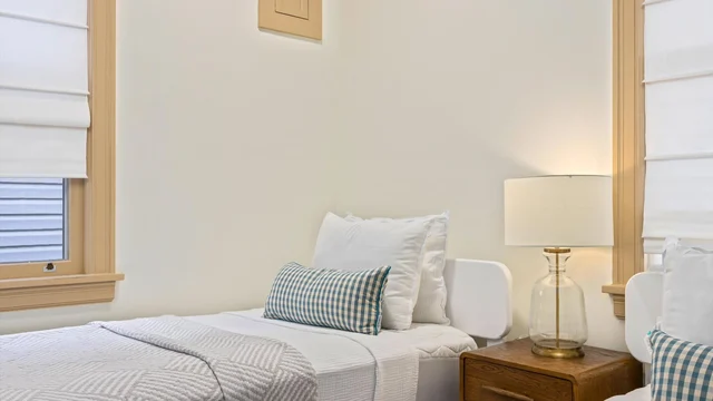 Bedroom 4 image 1