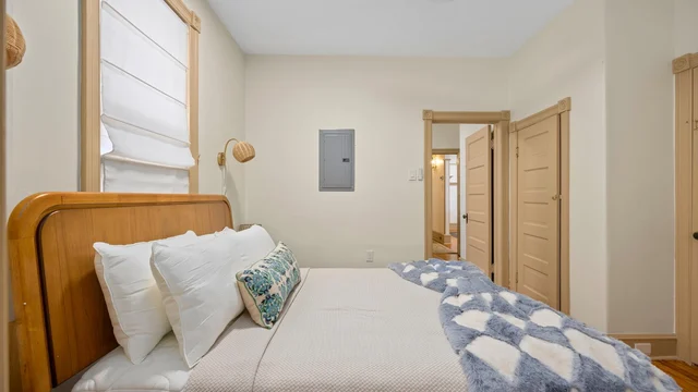 Bedroom 1 image 1