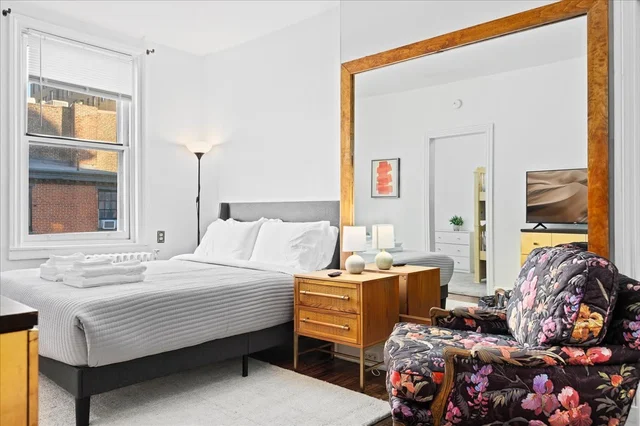 Bedroom 3 image 1