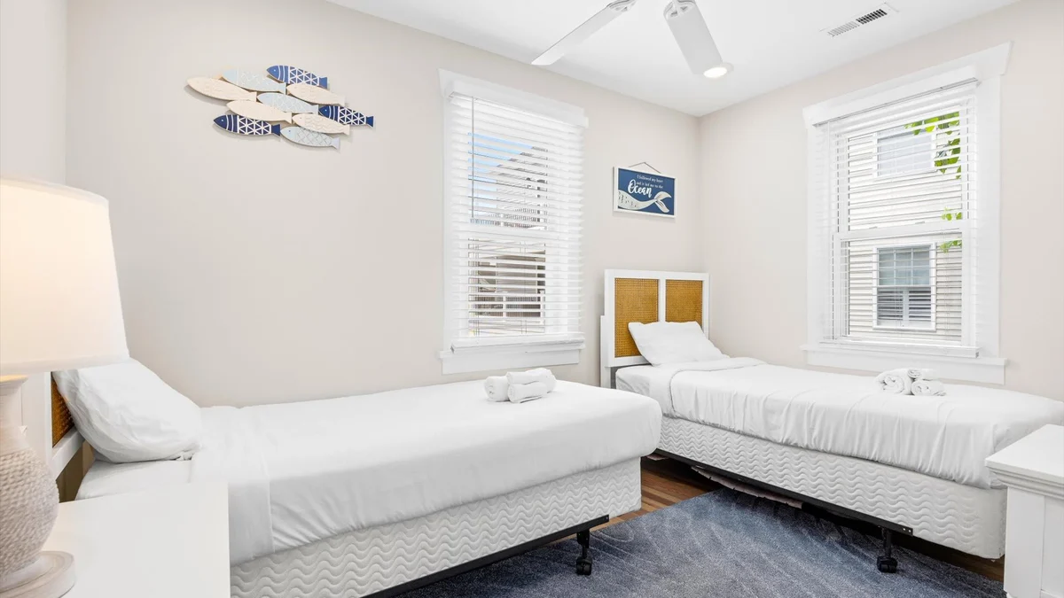 Bedroom 1 image 1