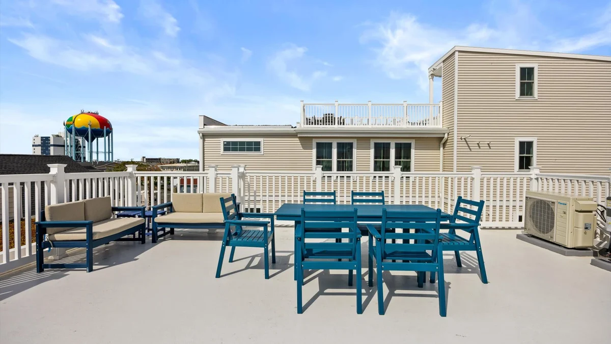 Condo in Wildwood property photo 3