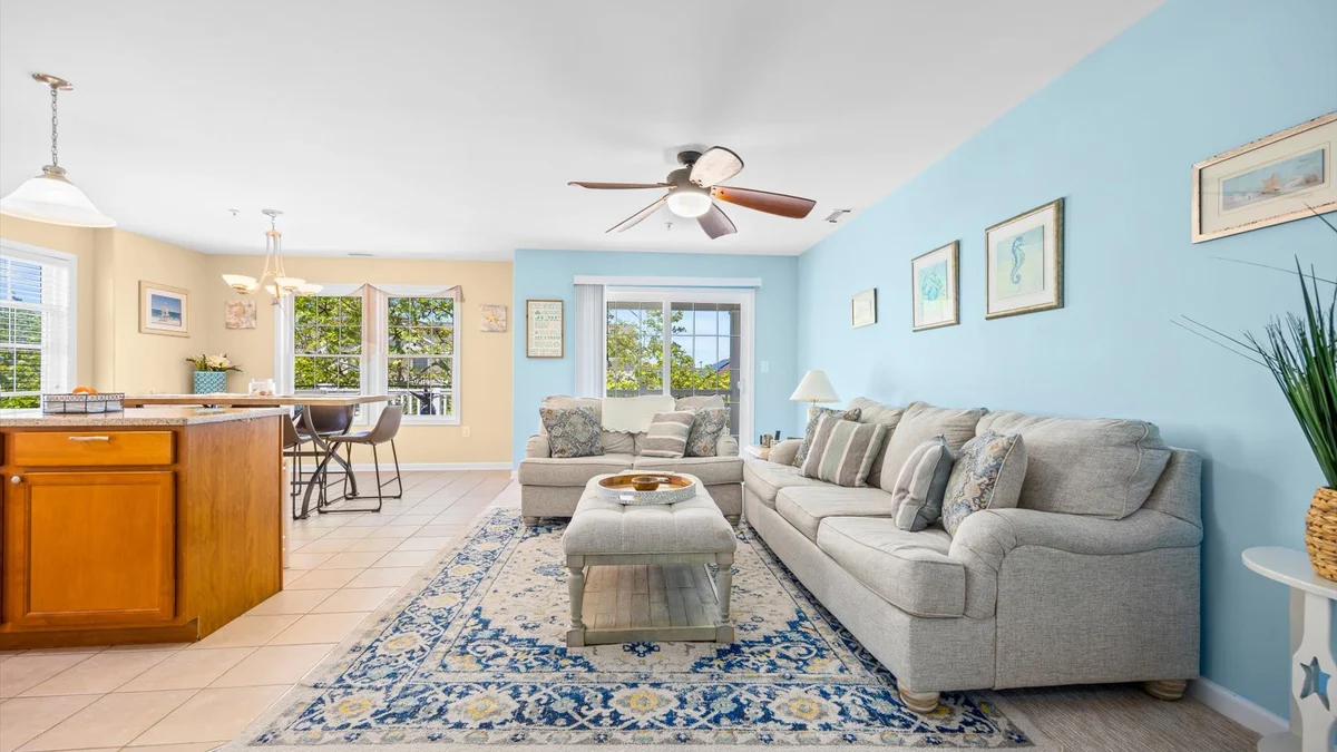 Condo in Wildwood property photo 5