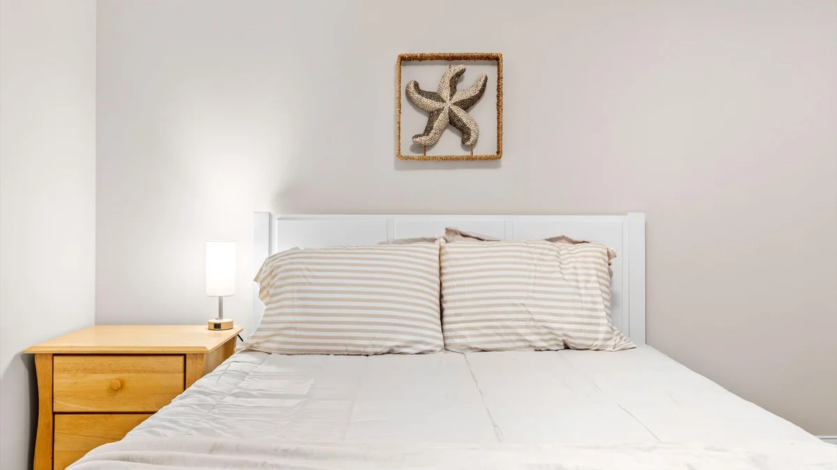 Bedroom 1 image 1