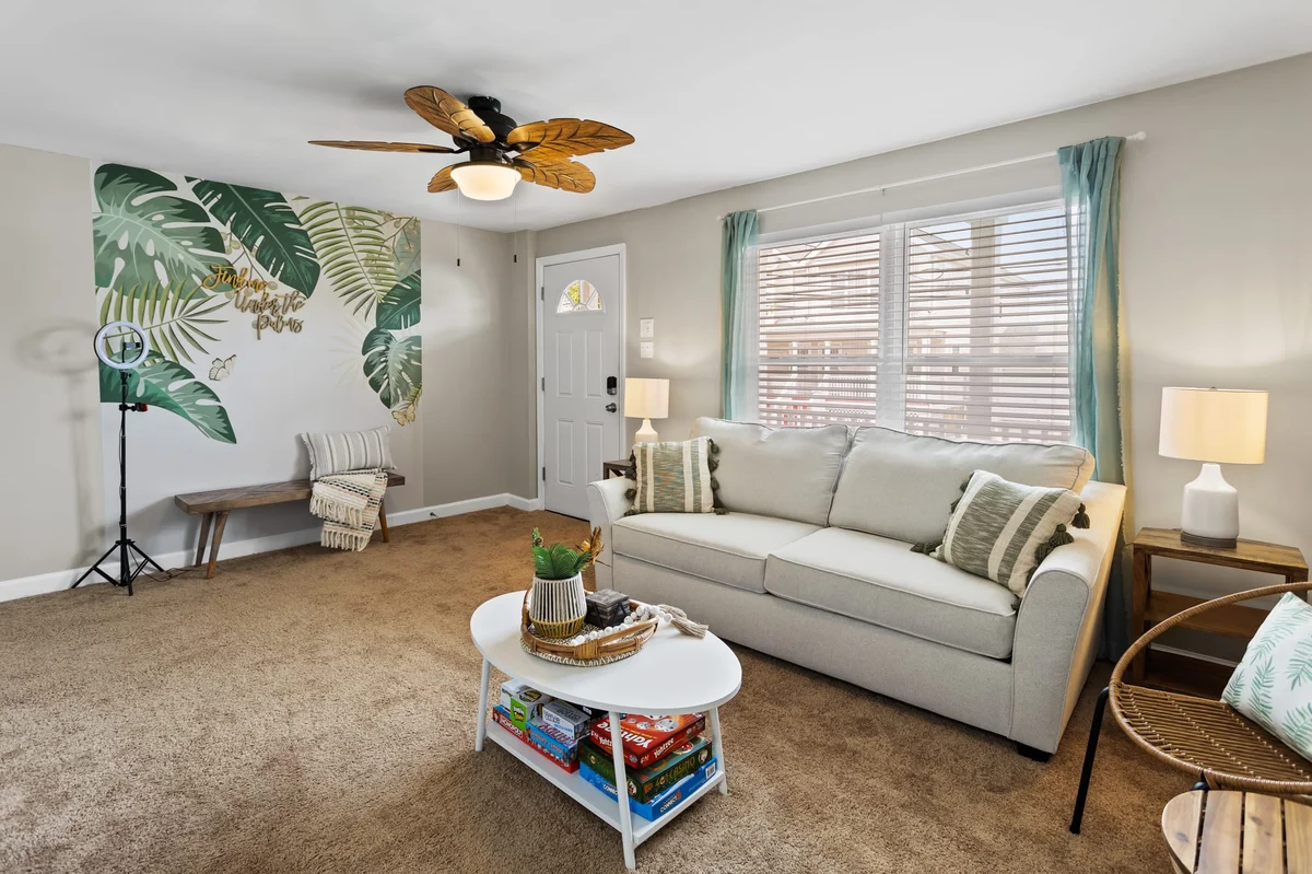 Living Room image 1