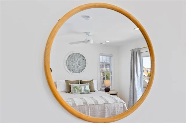 Bedroom 1 image 1
