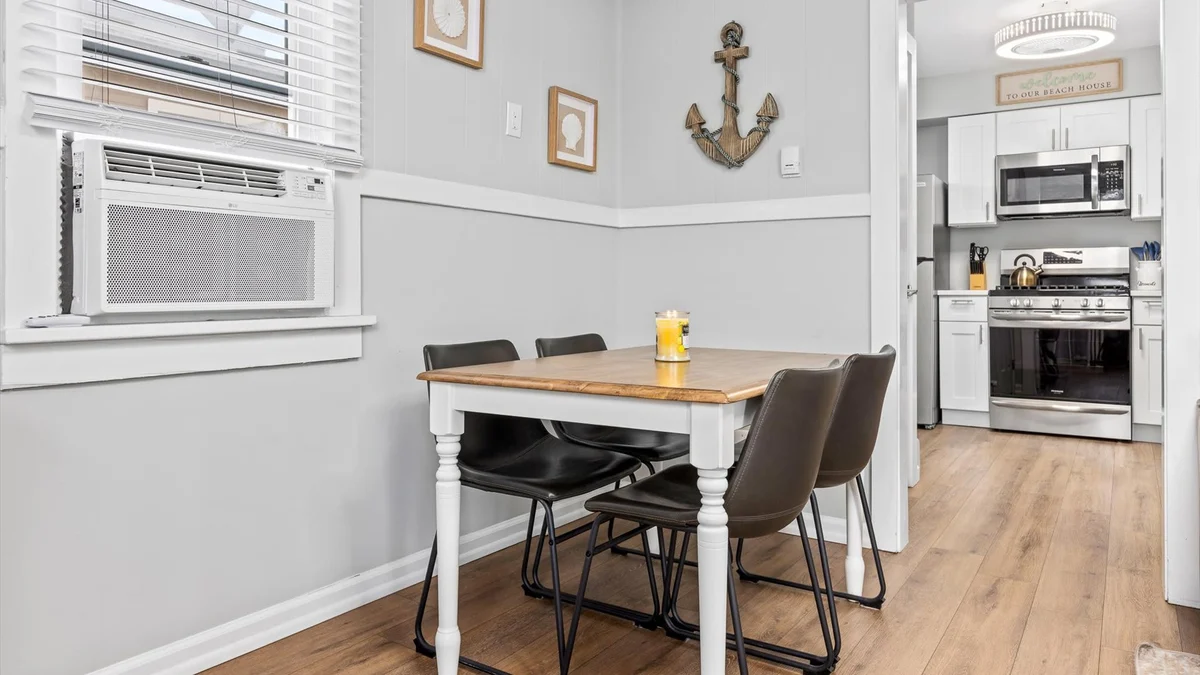 Condo in Ventnor City property photo 3