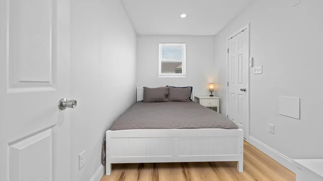 Bedroom 1 image 1