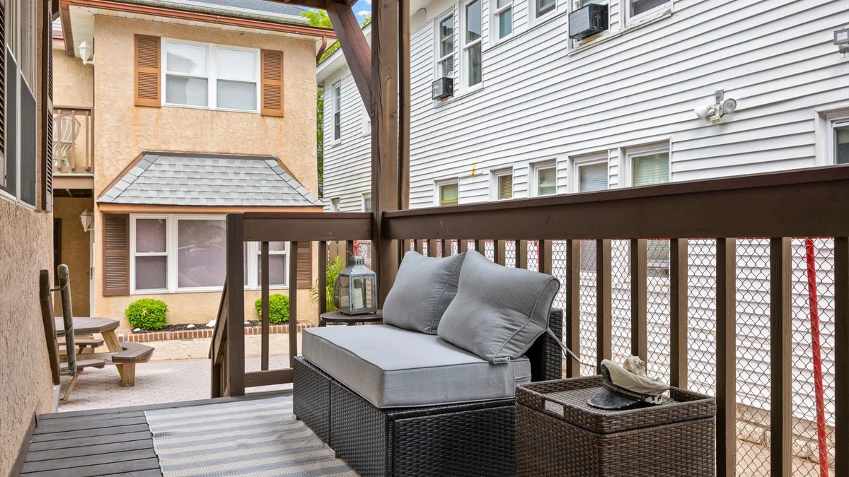 Apartment in Wildwood property photo 4
