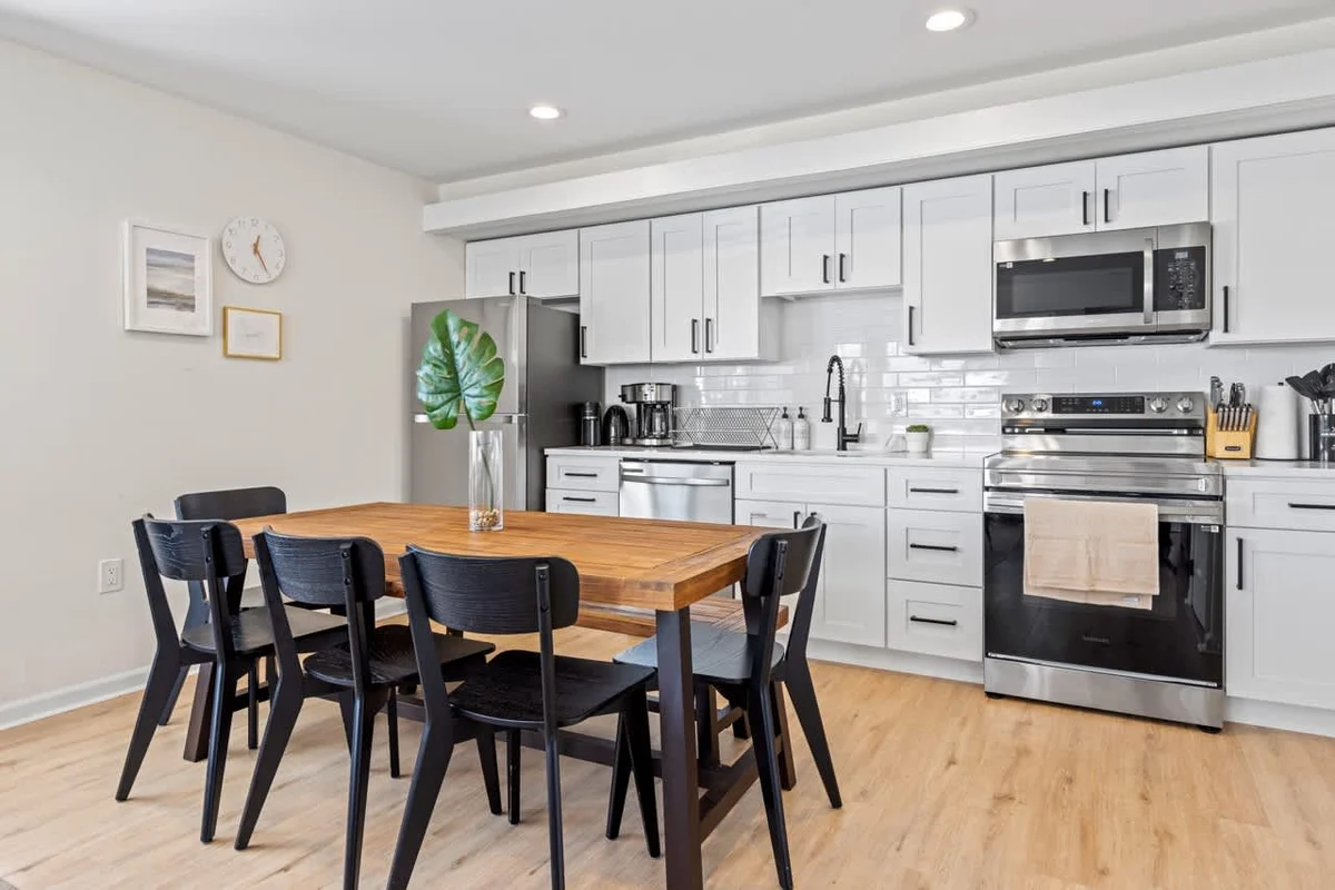Condo in Wildwood property photo 3