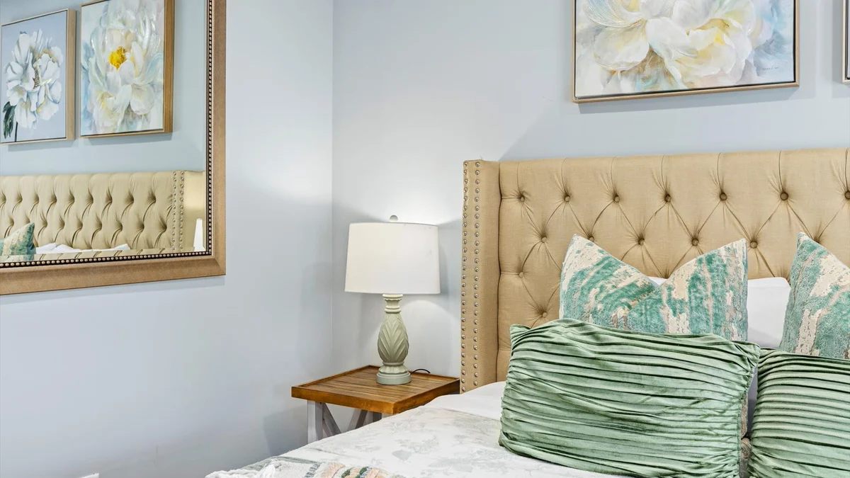 Bedroom image 1