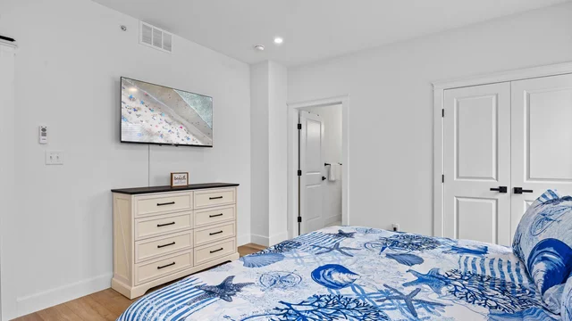 Bedroom image 1