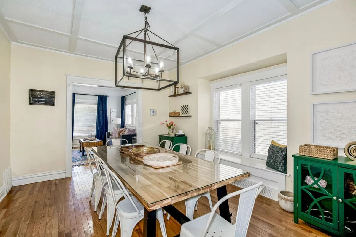 Home in Kansas City property photo 2