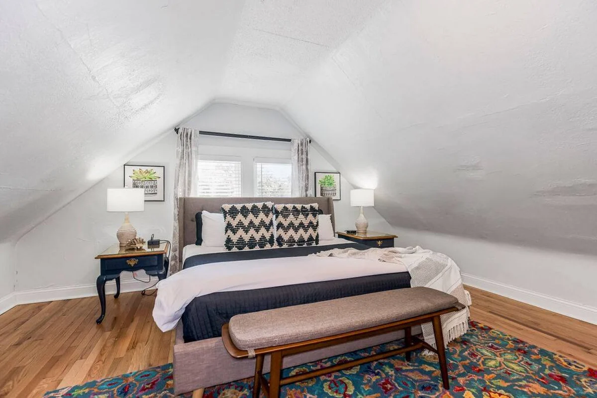 Home in Kansas City property photo 3