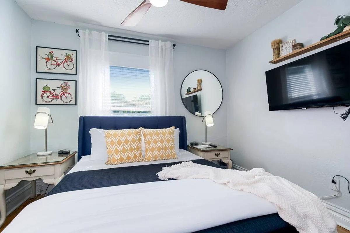 Bedroom 3 image 1