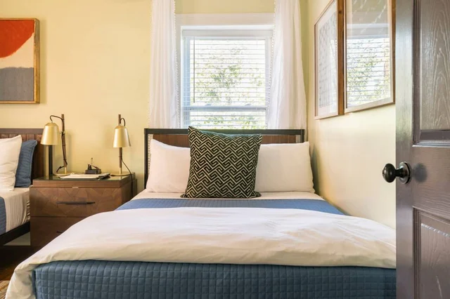 Bedroom 1 image 1