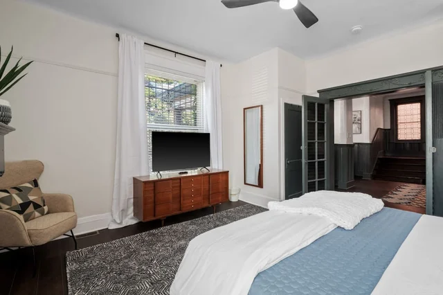 Bedroom 6 image 1