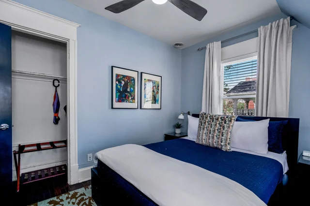 Bedroom 1 image 1