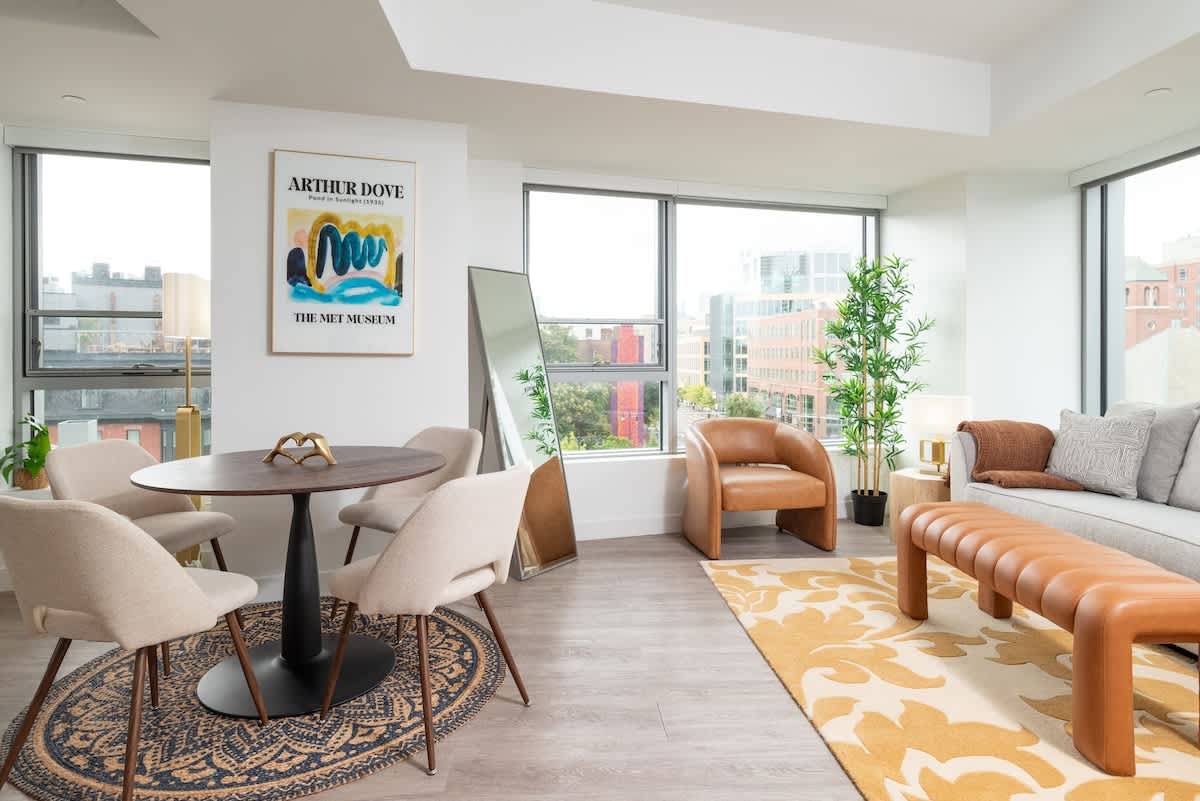 Living Room image 1