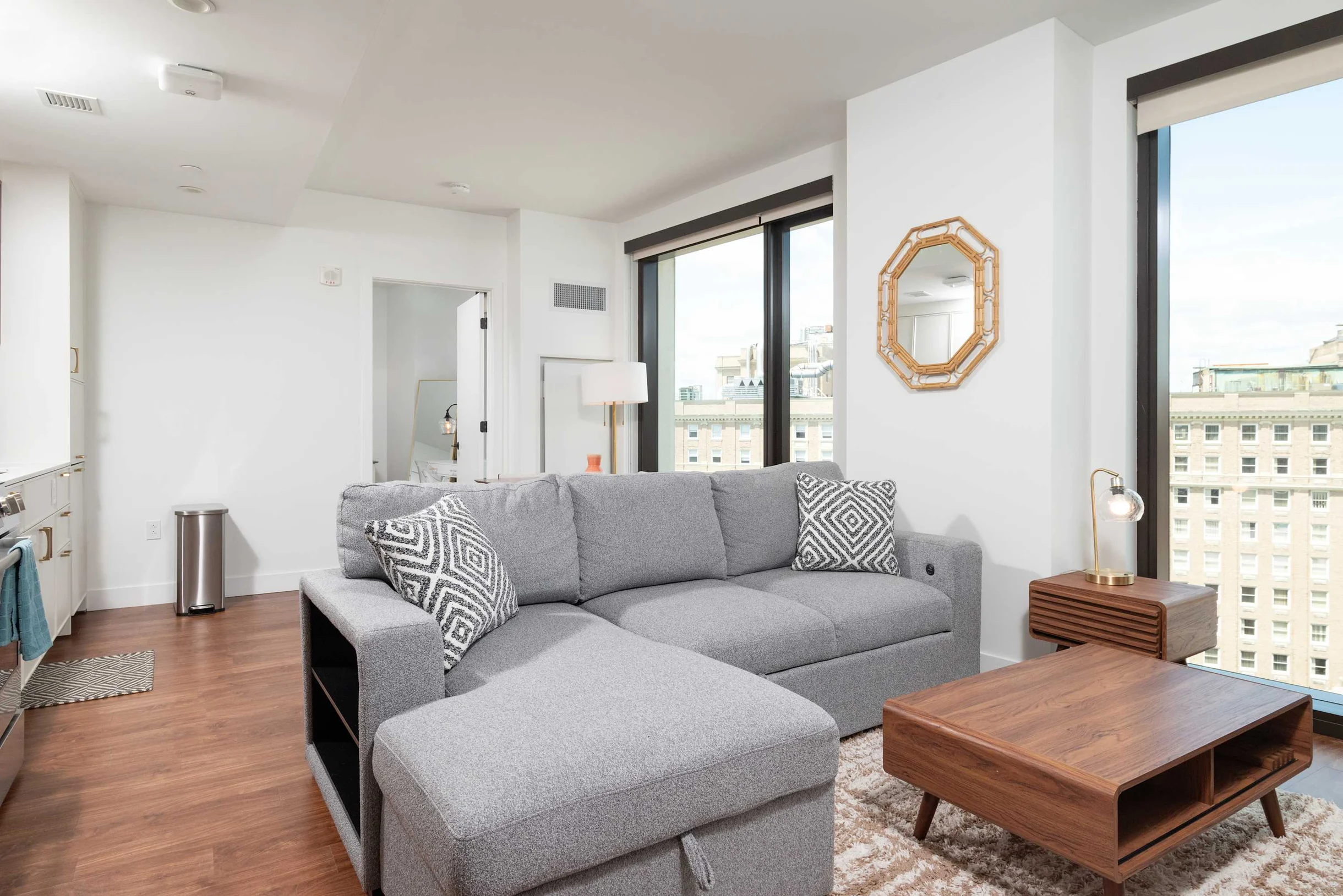 Apartment in Boston property photo 3