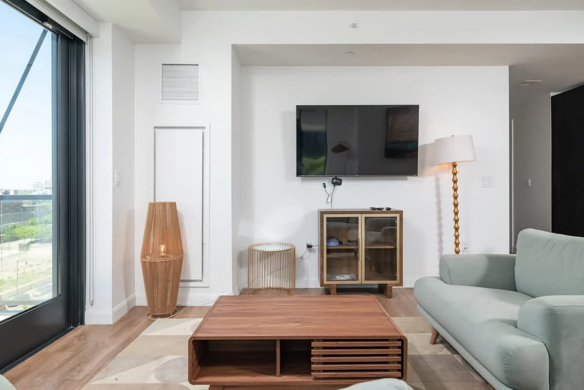 Living Room image 1