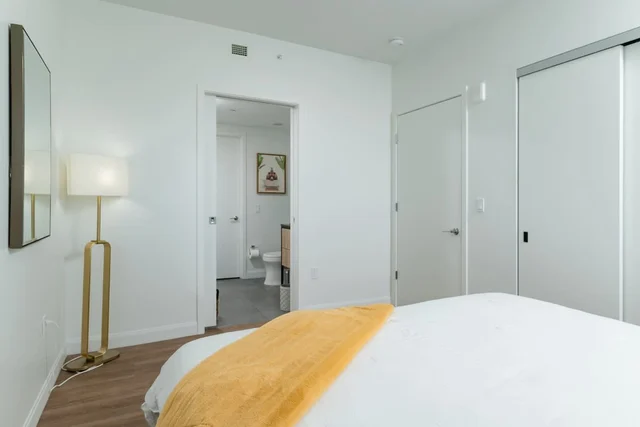 Bedroom 1 image 1