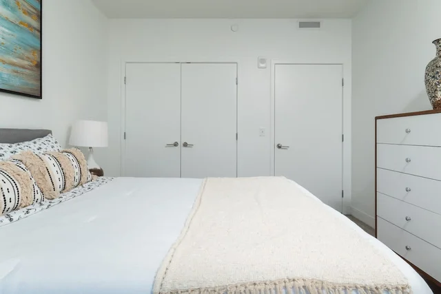Bedroom 3 image 1