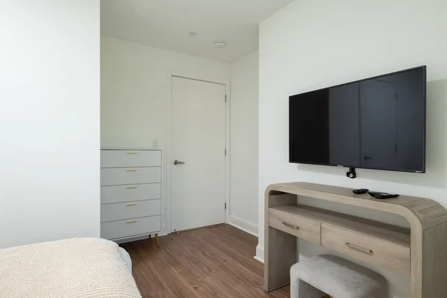 Bedroom 1 image 1