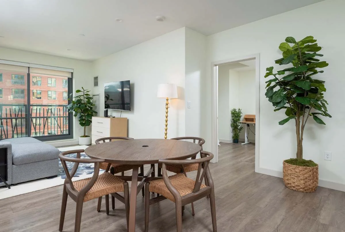 Apartment in Boston property photo 2