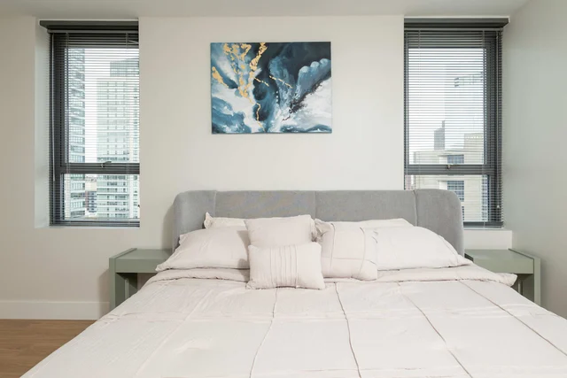 Bedroom 1 image 1
